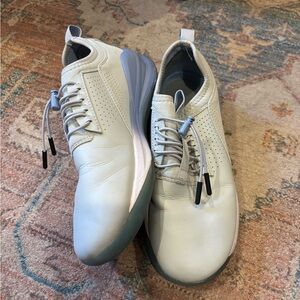 Clove nursing shoes women’s 8.5